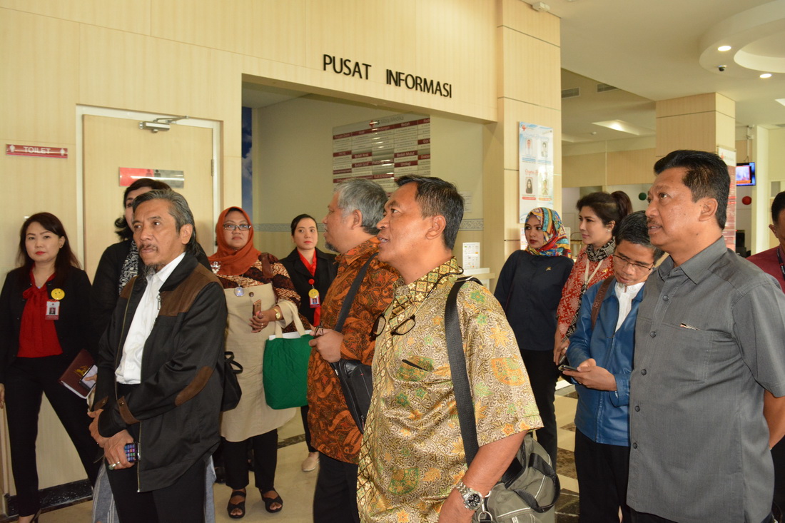 Dalam rangka pengawasan Program Jaminan Kesehatan, pertemuan ini dihadiri kurang lebih 15 anggota DPR-RI dan pihak Jasindo Health Care.